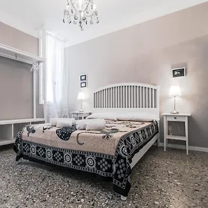 Ai Greci Residenza Quaggio Apartamento